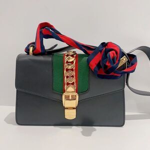 Gucci Women Pre-Loved Bag Very Good Condition